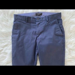 Banana Republic Men's Aiden Chino pant (31x30)